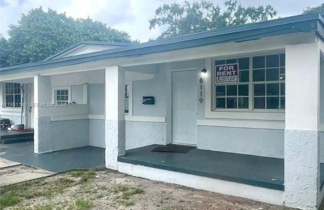 8119 NW 5 CT photos photos