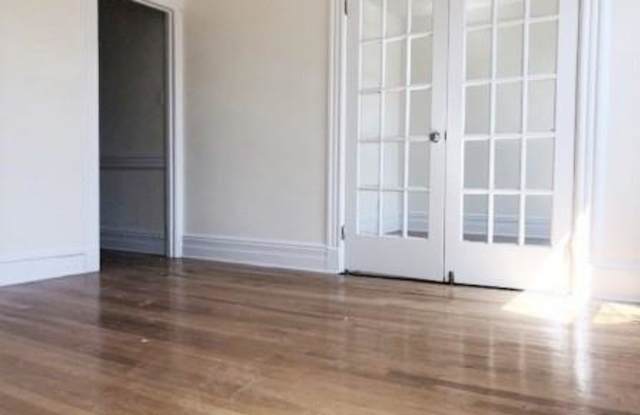 48 Perry Street Gallery 2