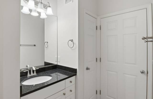 RENOVATED 1 BEDROOM 1 BATH CONDO IN THE COLONNADE IN KENTLANDS photos photos