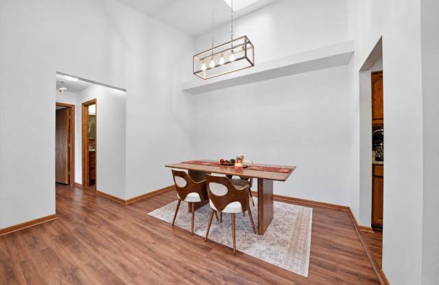 17594 Cambridge Place Gallery 4