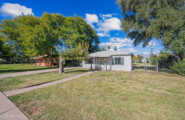 1608 E HUDSON Drive photos photos