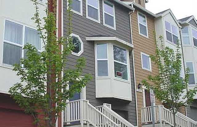 Beautifully Updated Townhouse with New Carpet and Fresh Paint photos photos Beautifully Updated Townhouse with New Carpet and Fresh Paint photos photos