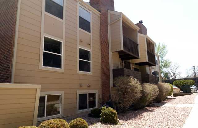 Evolve Real Estate: 2 Bedroom Condo in Aurora available for Immediate Move In! photos photos Evolve Real Estate: 2 Bedroom Condo in Aurora available for Immediate Move In! photos photos