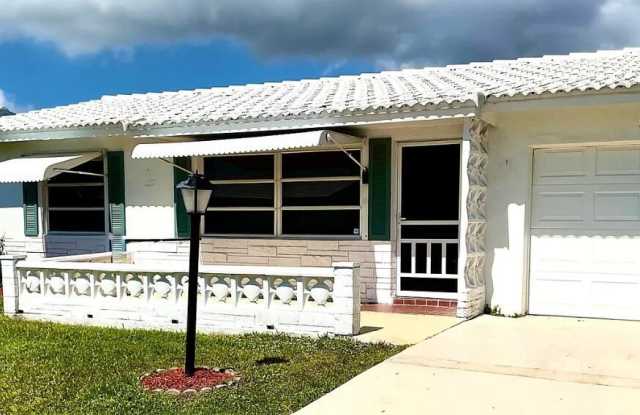 119 SW 10TH Court Gallery 2