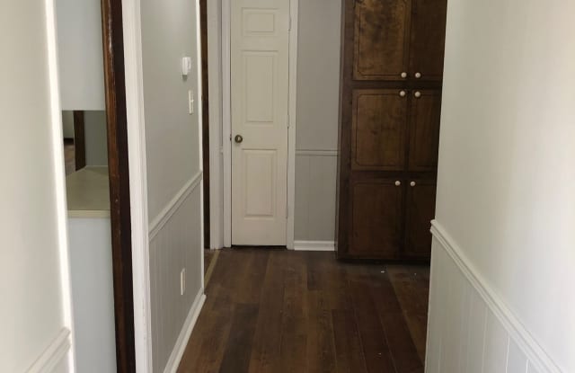 826 Hillcroft Place Gallery 4