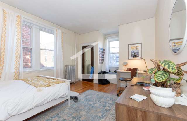 BEST Student Friendly Big Bed Near BU Campus ! Desirable Saint Paul Street! Heat  HW Inc and Cat Friendly photos photos