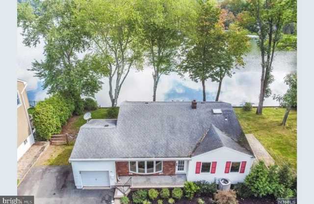 191 LAKESHORE DRIVE photos photos