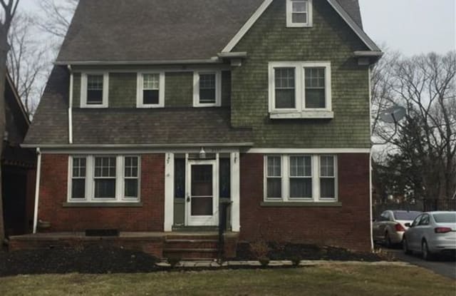 2537 Derbyshire Rd - 2537 Derbyshire Road, Cleveland Heights, OH 44106