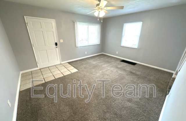 8306 Jackies Dr Gallery 3