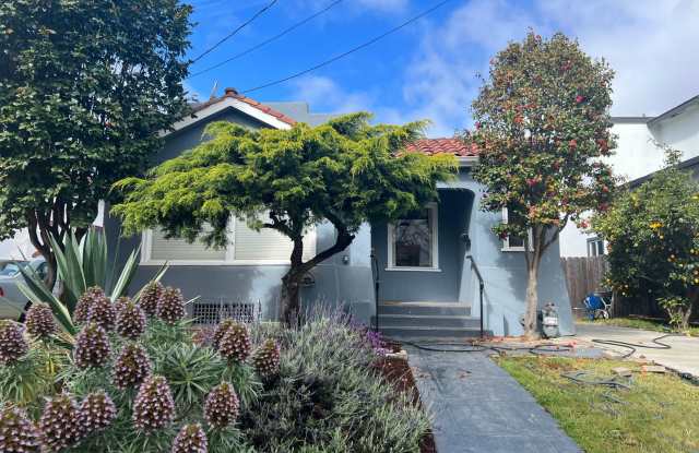 AVAILABLE September 1st! Previously updated  upgraded 3 Bedroom / 2 Bathroom Home - 3226 Fernside Boulevard, Alameda, CA 94501