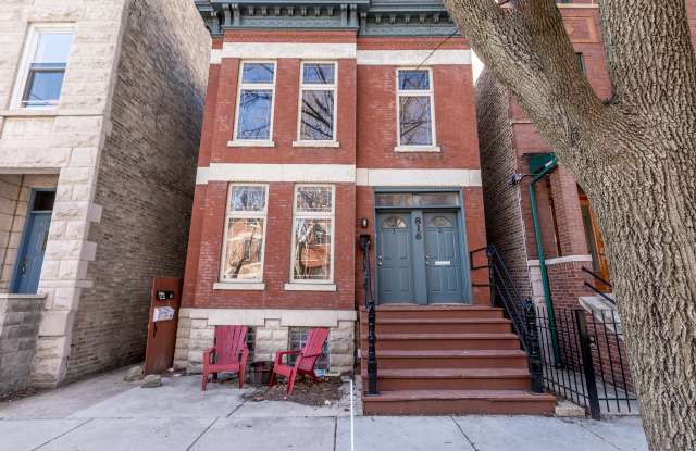 816 North Hermitage Avenue - 1 photos photos