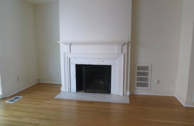 2535 QUEEN ANNES LANE NW Gallery 4