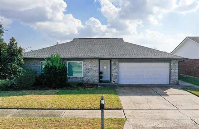 2701 Chenier Street photos photos