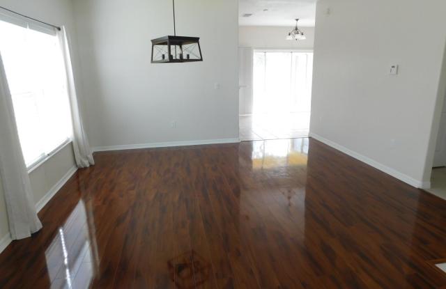 964 Tavernier Circle Gallery 4