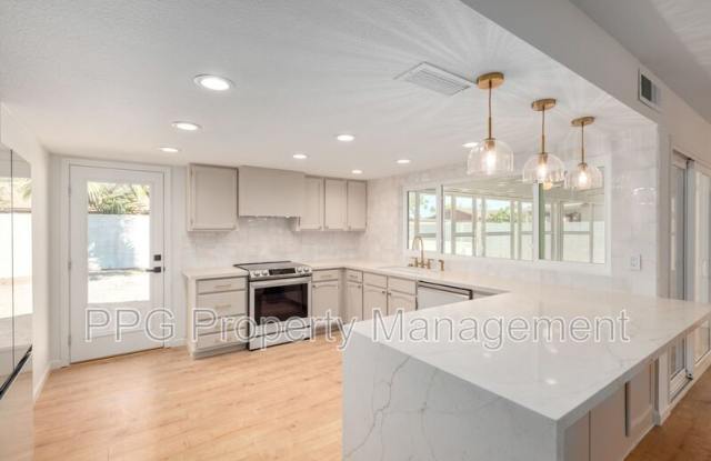 11025 N 55th Ave photos photos