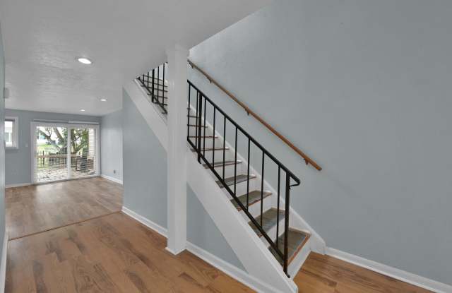 Inviting Townhouse in Walden Gallery 3