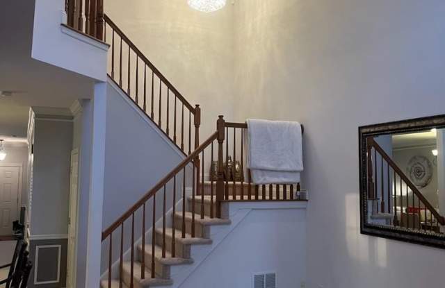 13 KINGSWOOD Court Gallery 2