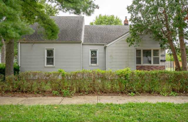 Make this your new home! - 11212 Cadillac Avenue, Warren, MI 48089
