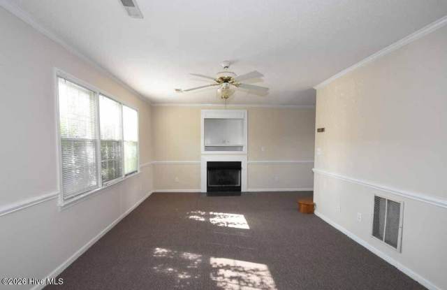 3818 Sterling Pointe Drive Gallery 2
