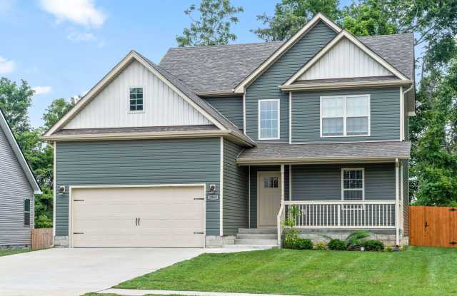 Pet Friendly Three Bedroom in Autumn Creek! Gallery 3