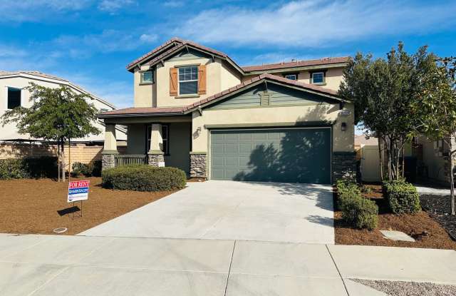 5 bedroom 3 bath home for rent in Menifee - 30250 Old Mill Road, Menifee, CA 92584