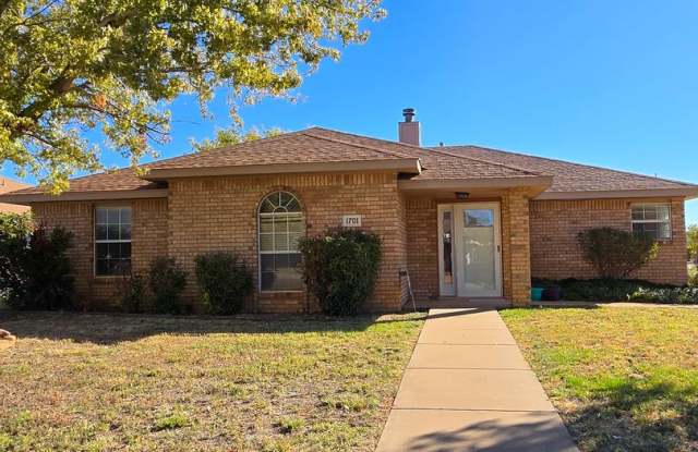 1701 Morse Ave, Clovis, NM 88101 - 1701 Morse Avenue, Clovis, NM 88101