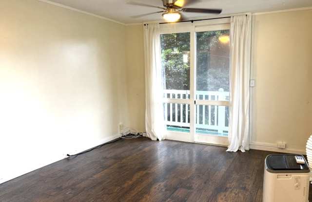 Charming 2BR Cottage Minutes from Kaimukī – Bright Home with Updated Kitchen photos photos