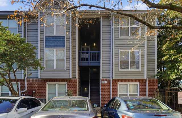 Uptown Living • Prime Location • City Views - 525 North Graham Street, Charlotte, NC 28202