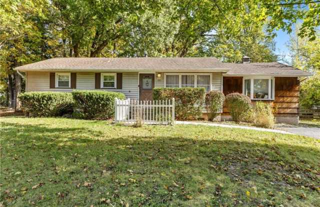 271 Crockett Drive - 271 Crockett Drive, Monroe County, NY 14623