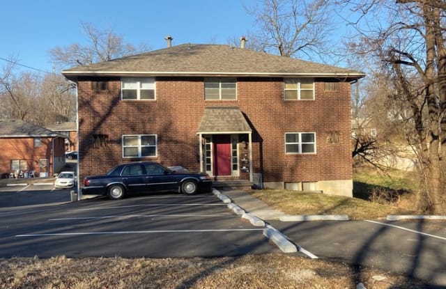 908 East T C Lea Road - 908 E T C Lea Rd, Independence, MO 64050