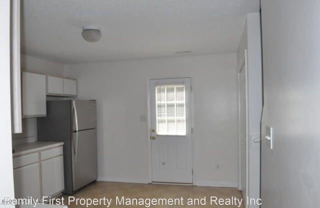 108 Woodlake Court Gallery 4