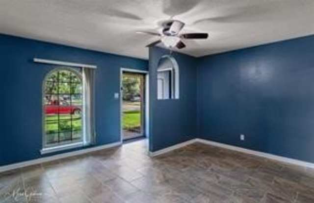 1920 Venus Drive Gallery 4