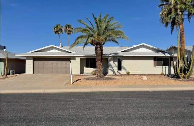 2Bed/2Bath House in 55+ Community in Sun City West! Ready for Immediate Move-In! photos photos