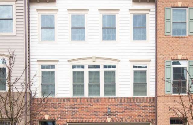 150 MERRIMACK WAY photos photos
