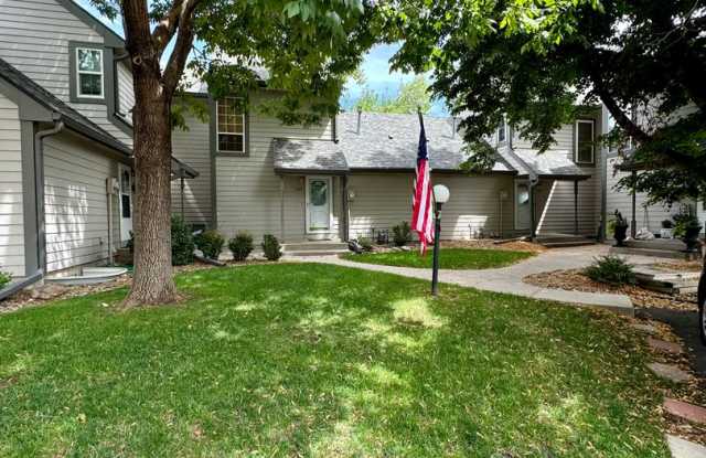 3 BED TOWNHOME IN BROADMOOR BLUFFS Gallery 3