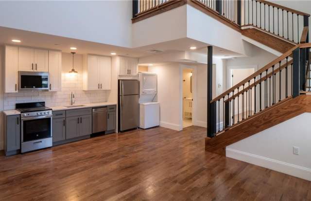 15 Cranston Avenue - 15 Cranston Avenue, Newport, RI 02840