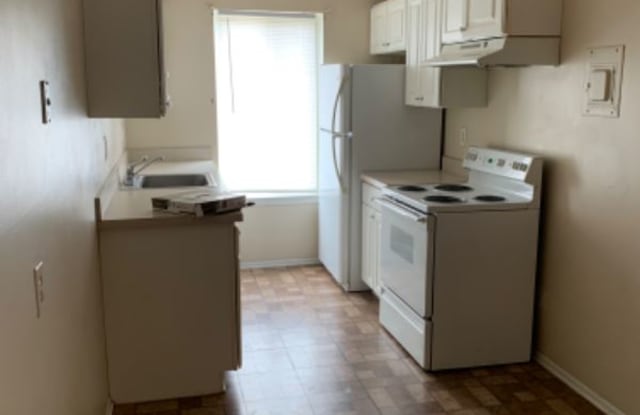 9930 Allen Pointe - 9930 Allen Pointe Drive, Allen Park, MI 48101