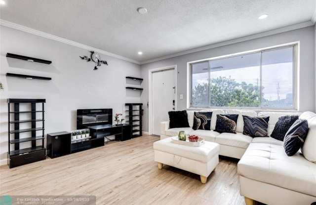 2175 NE 56th St photos photos