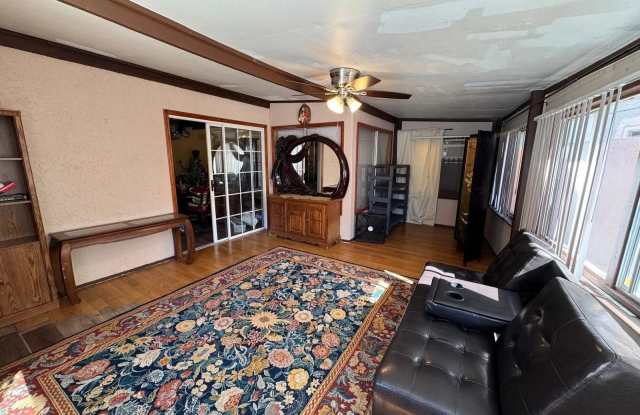 7993 Merrington Pl unit: Room For Rent - 7993 Merrington Place, San Diego, CA 92126