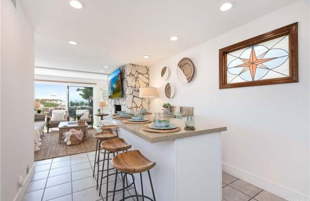 16871 S Pacific Gallery 4