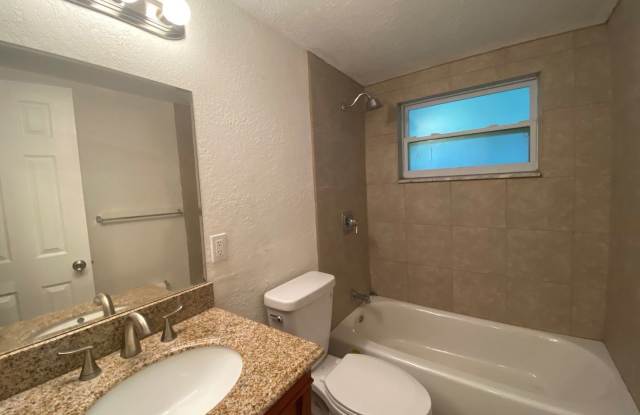 7805 Treasure Pointe Dr. Gallery 3