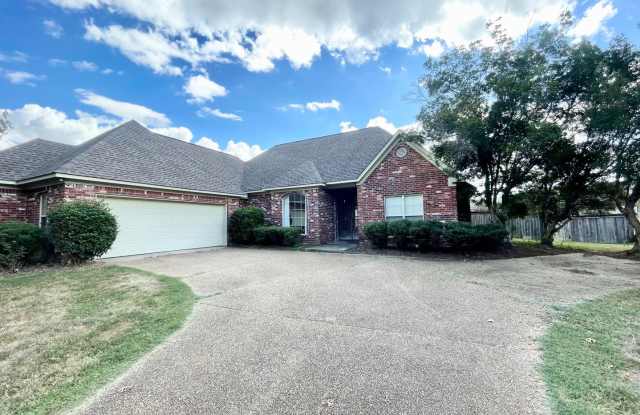 4 Bed 3.5 bath Home in Germantown School District for Rent!! Gallery 1