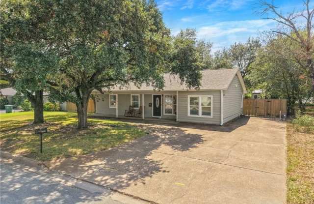 4004 Tanglewood Drive photos photos