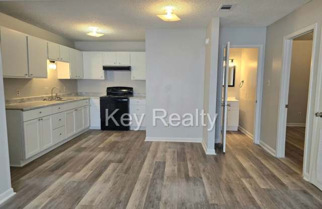 214 - B Lee St. - Pineville, downstairs unit Gallery 3