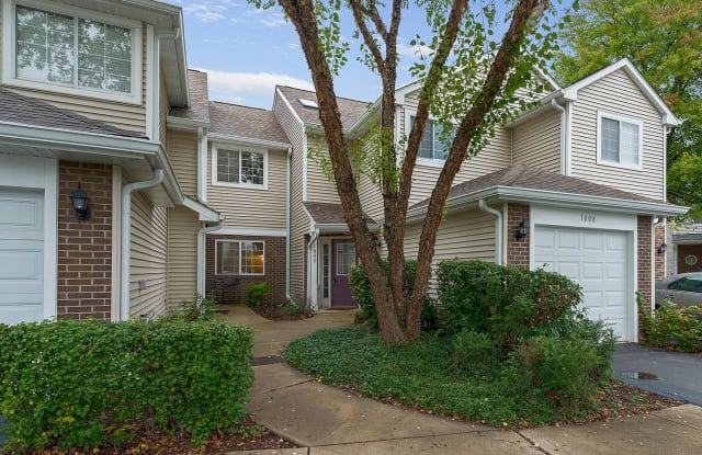 1008 East Wilson Avenue - 1008 E Wilson Ave, Lombard, IL 60148