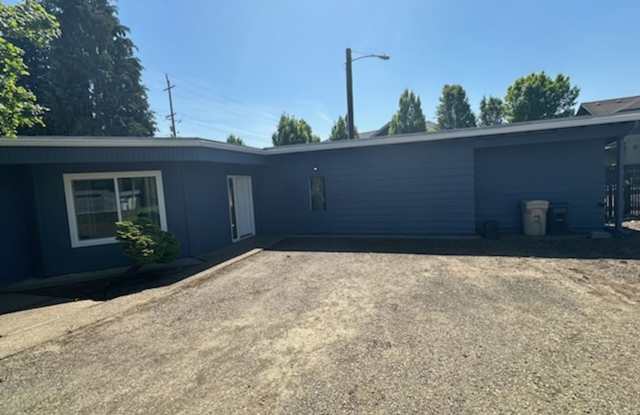 Available Now! One level 2 Bedroom and 2 Bath Home photos photos