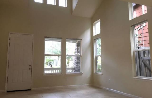 189 Smith Ranch Court Gallery 3