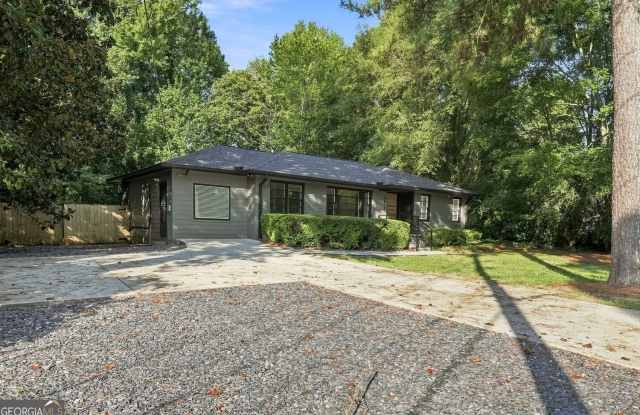 5012 Tilly Mill Road Gallery 2