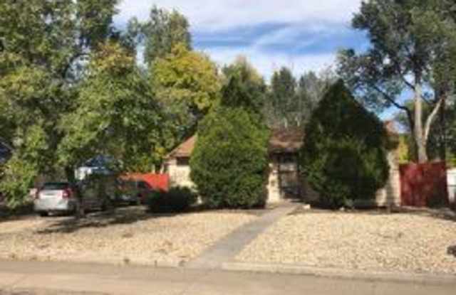 Charming 2BD Bungalow Home w/ Finished Basement Near Memorial Park photos photos