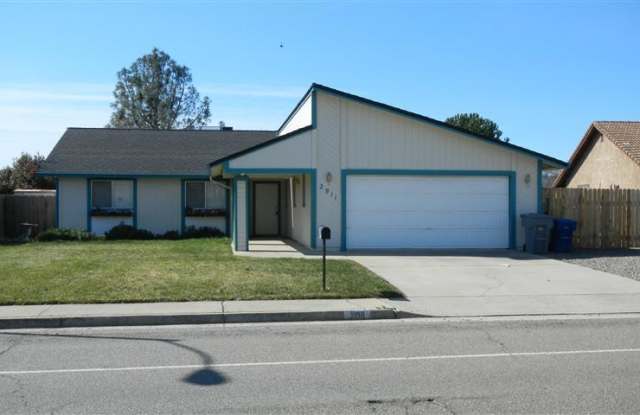 Spacious Home on the West Side of Redding with R.V. Parking photos photos